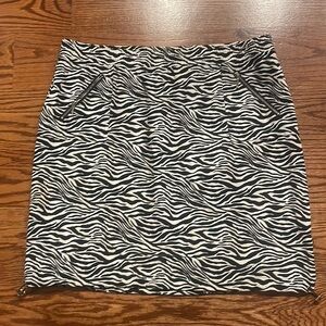 ZENERGY By CHICOS animal zebra print NEEMA mini skirt dri fit draw string hem L